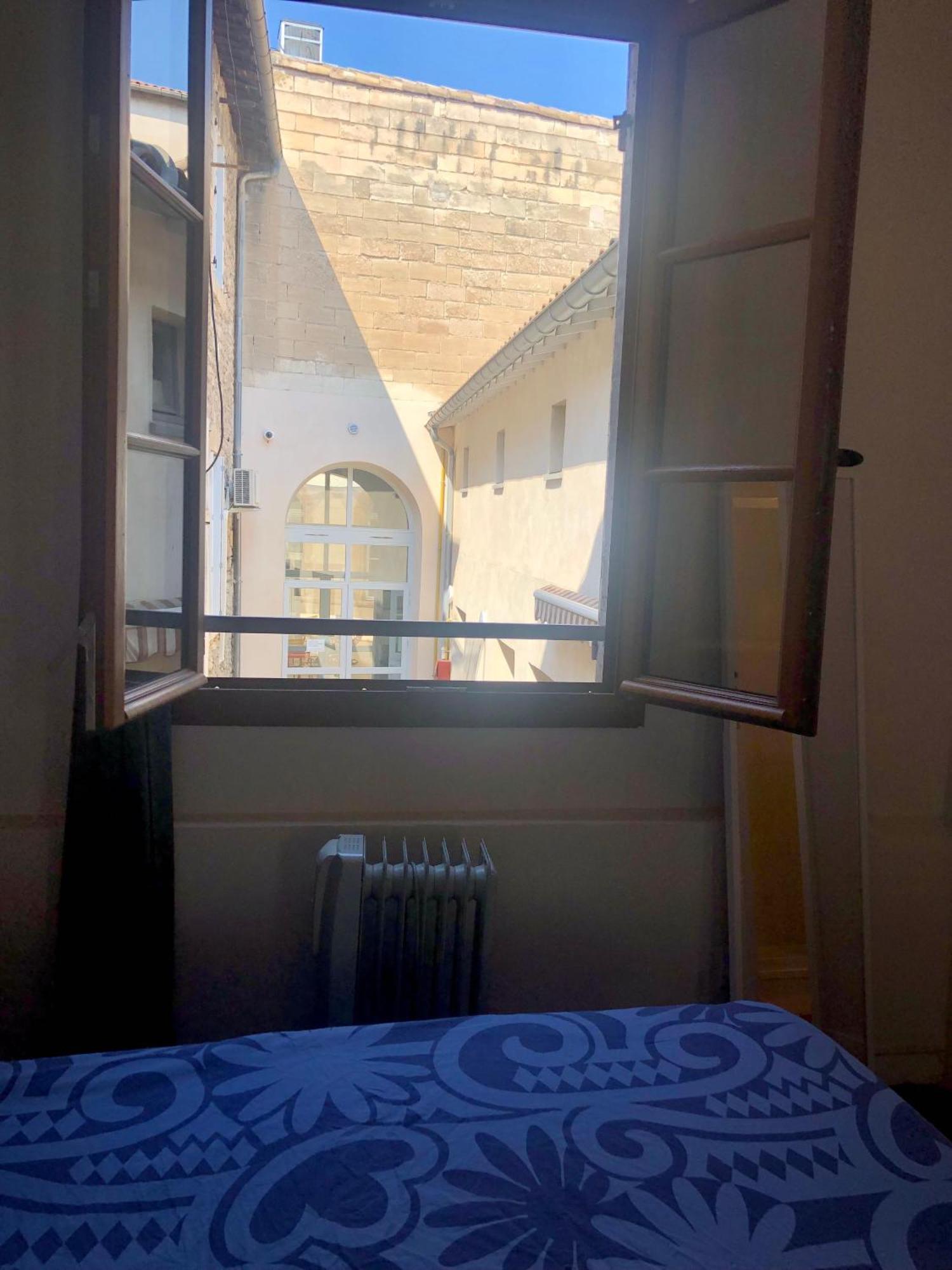 Calme Et Idealement Place أفينيون المظهر الخارجي الصورة